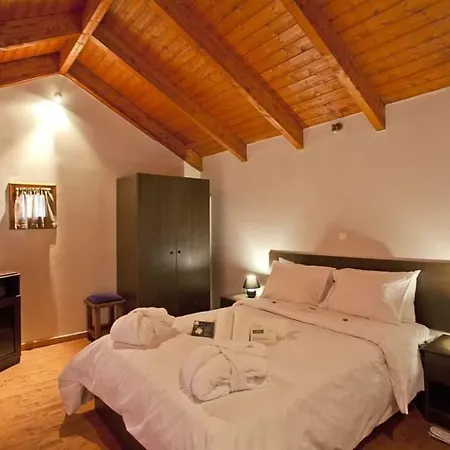 Seasons πέτρινες παραδοσιακές Kalávrita